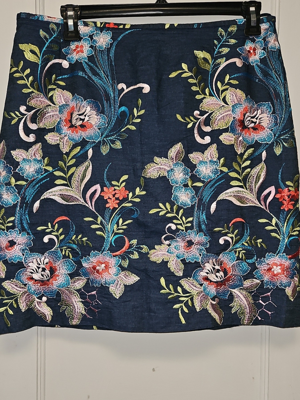 Tahari Navy Floral Embroidered Mini Skirt